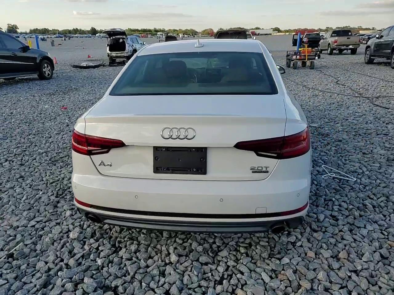 Фото: WAUENAF42JN014460