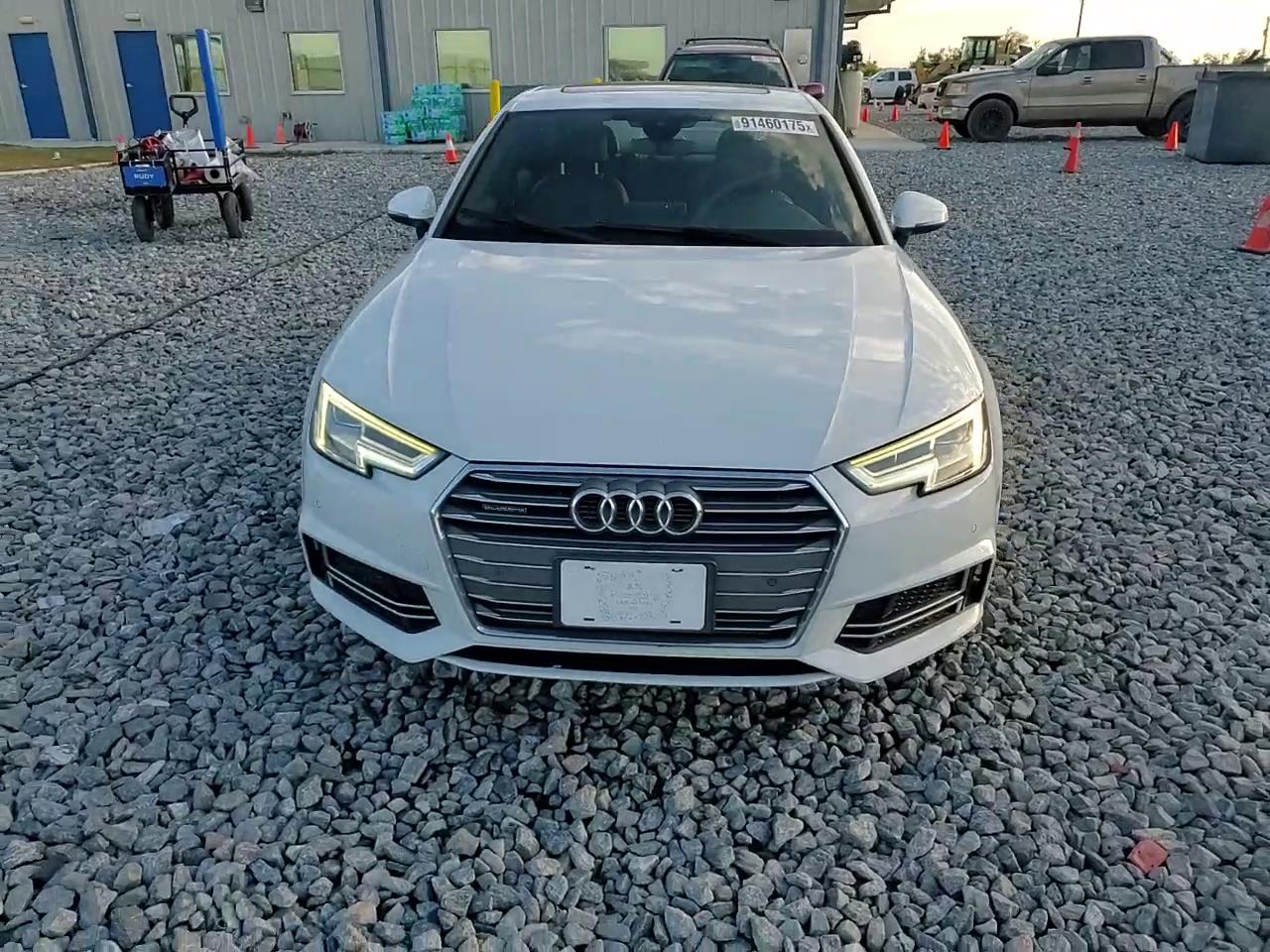 Фото: WAUENAF42JN014460