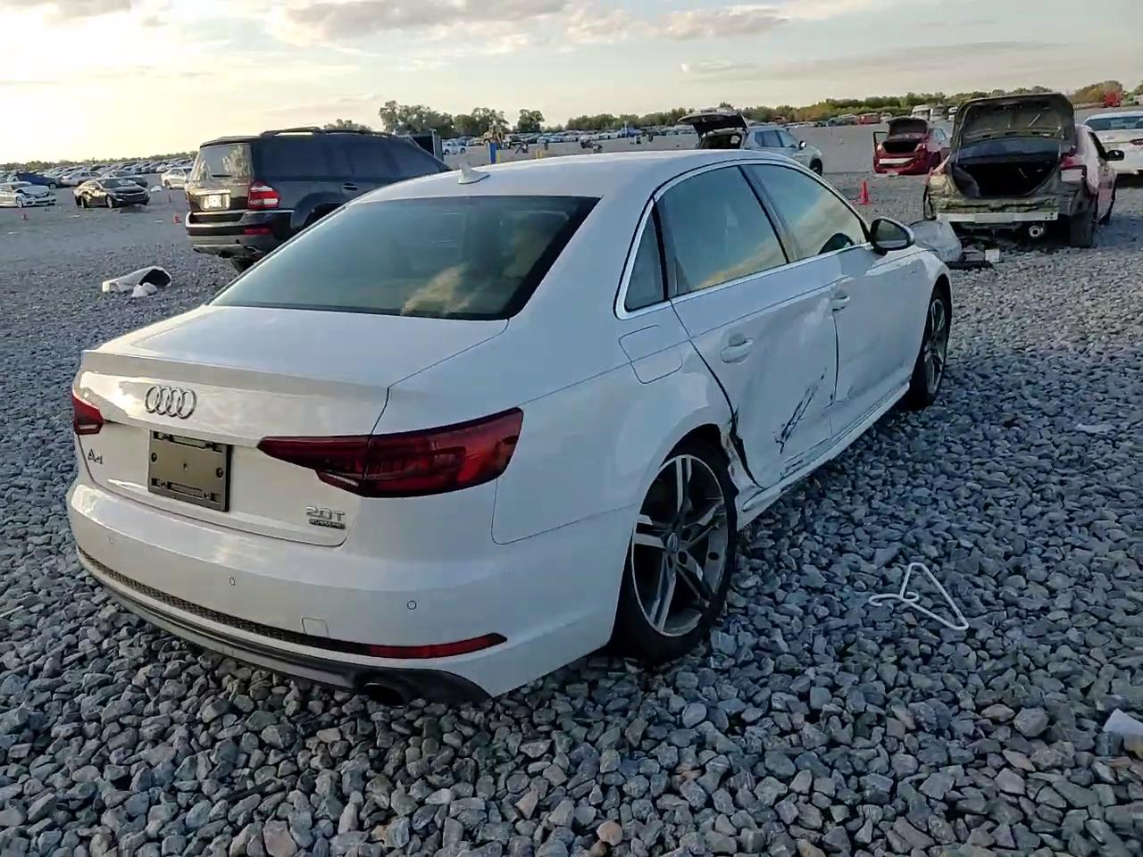 Фото: WAUENAF42JN014460