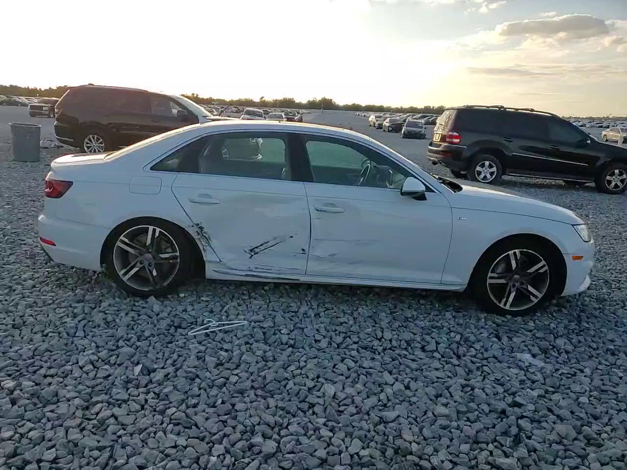 Фото: WAUENAF42JN014460