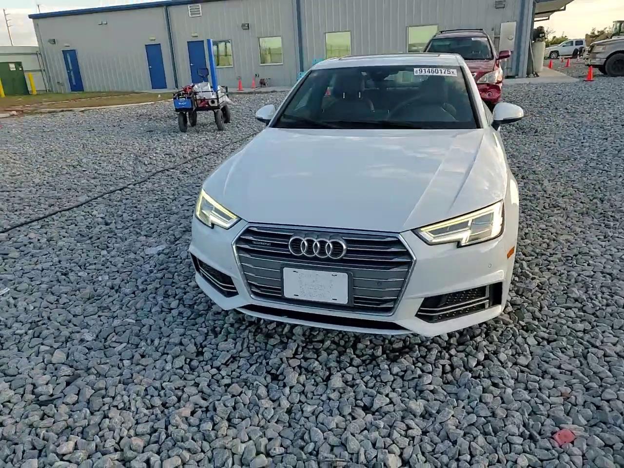 Фото: WAUENAF42JN014460