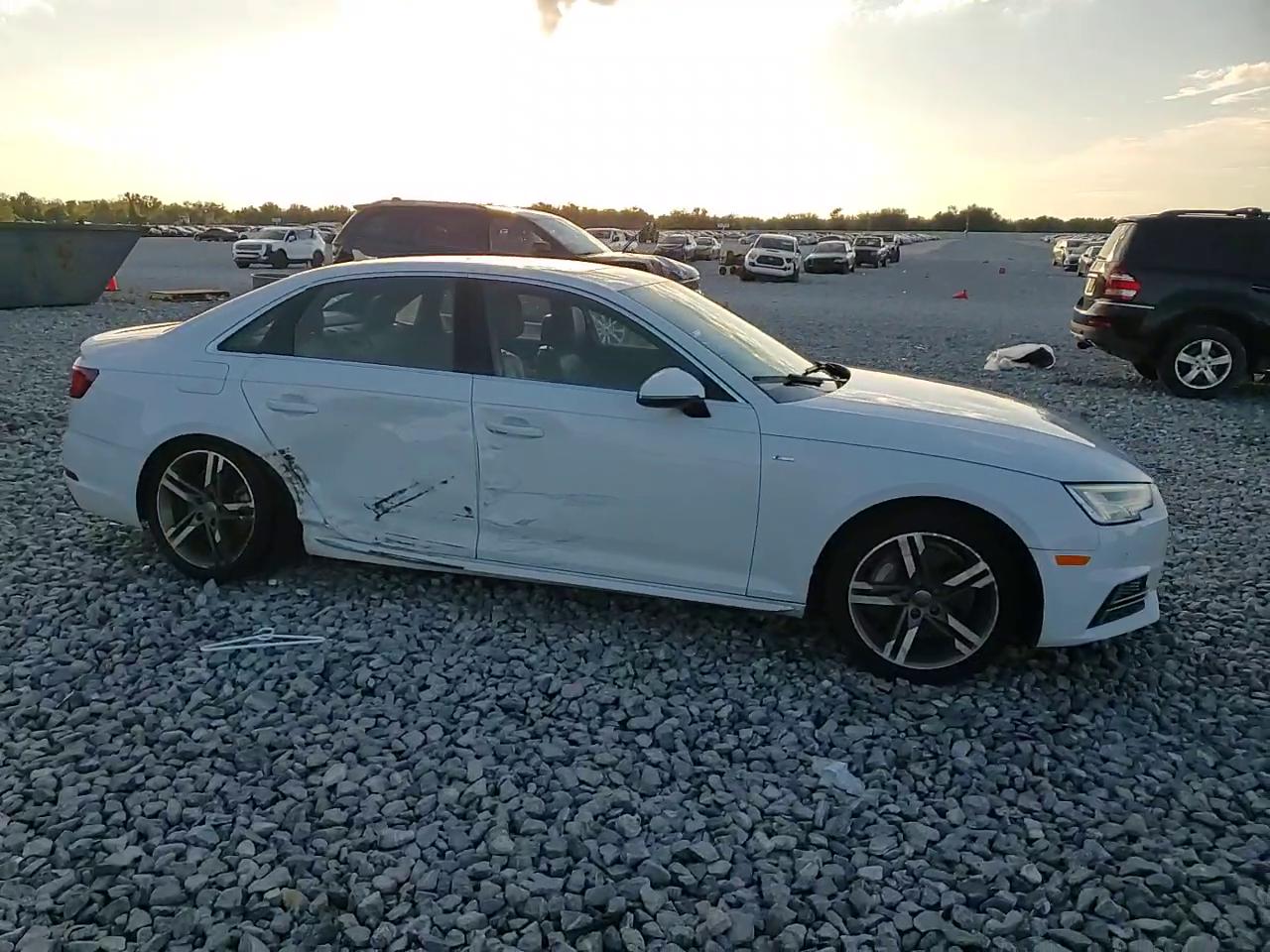 Фото: WAUENAF42JN014460