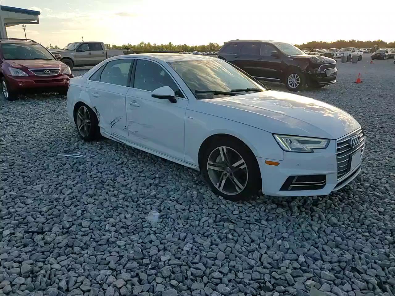 Фото: WAUENAF42JN014460