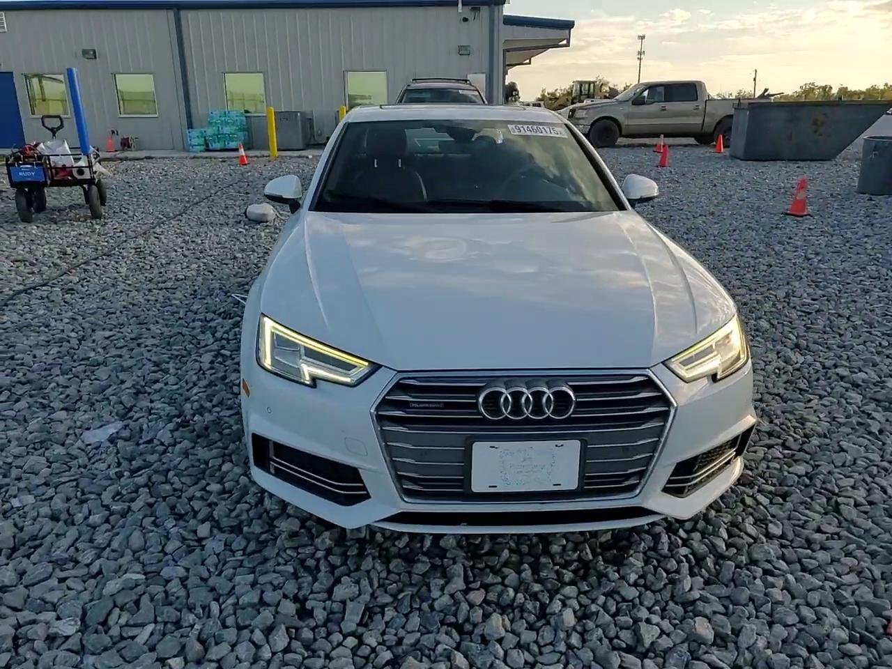 Фото: WAUENAF42JN014460