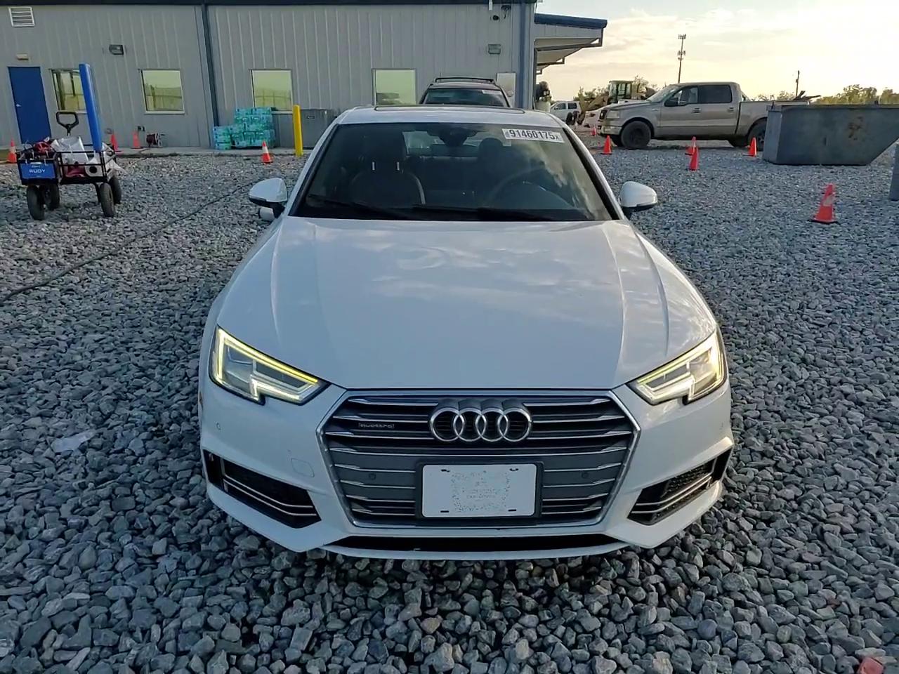 Фото: WAUENAF42JN014460