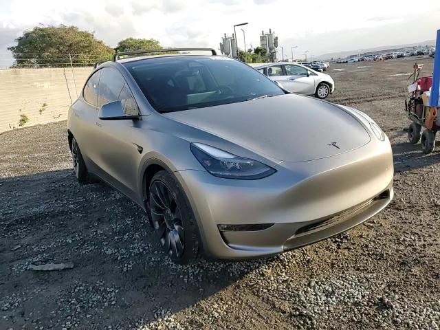 2024 Tesla Model Y VIN: 7SAYGDEFXRF048884 Lot: 93746325