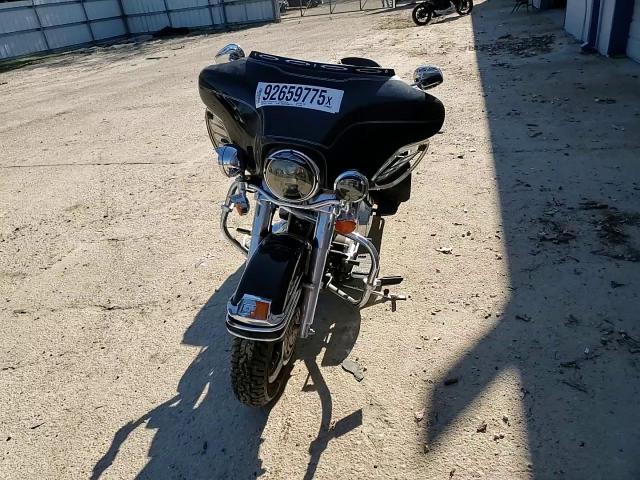 2005 Harley-Davidson Flhtcui VIN: 1HD1FCW175Y663030 Lot: 92659775