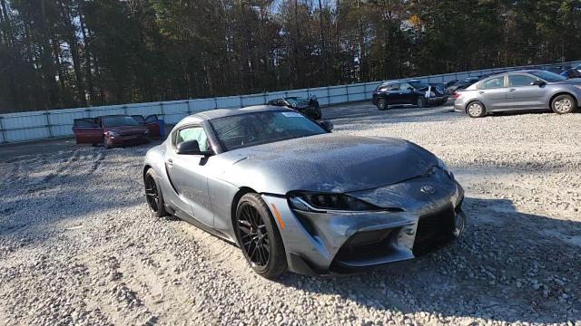 2021 Toyota Supra Base VIN: WZ1DB0C07MW040992 Lot: 94210215