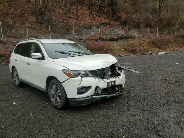 2019 Nissan Pathfinder S VIN: 5N1DR2MM9KC599297 Lot: 94255425