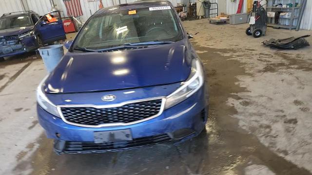 2018 Kia Forte Lx VIN: 3KPFL4A76JE165810 Lot: 90253315