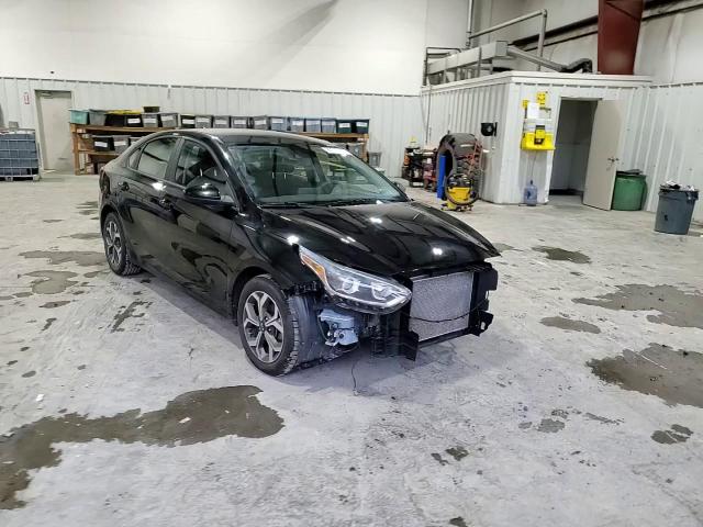2021 Kia Forte Fe VIN: 3KPF24AD7ME281935 Lot: 92249575