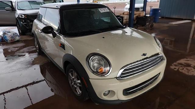 2013 Mini Cooper VIN: WMWSU3C57DT685721 Lot: 92758125