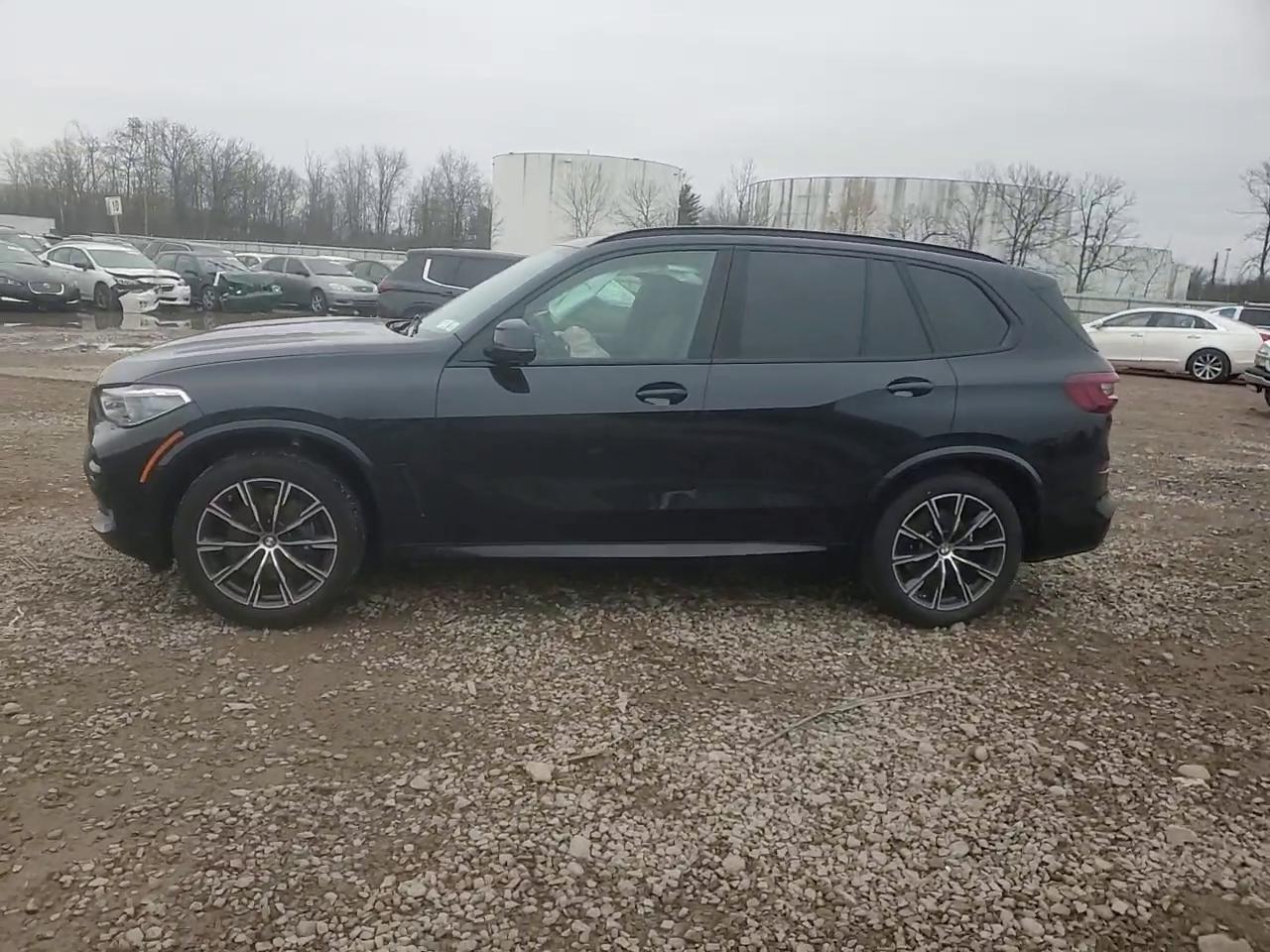 Фото: 5UXCR6C06P9P20229