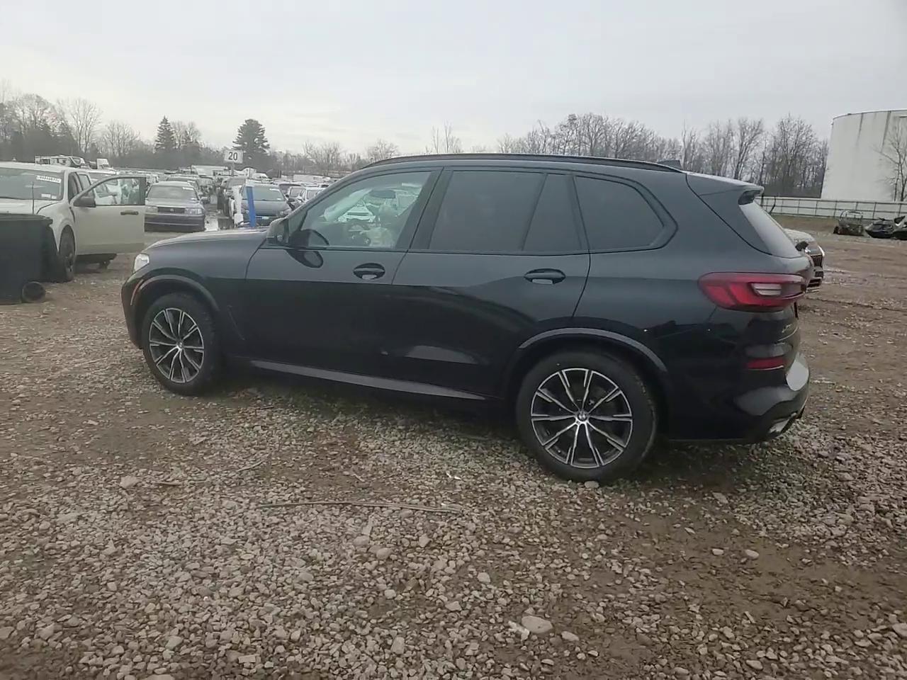 Фото: 5UXCR6C06P9P20229