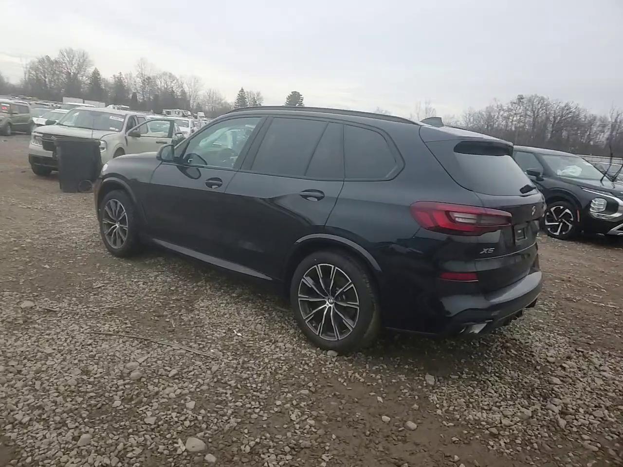 Фото: 5UXCR6C06P9P20229