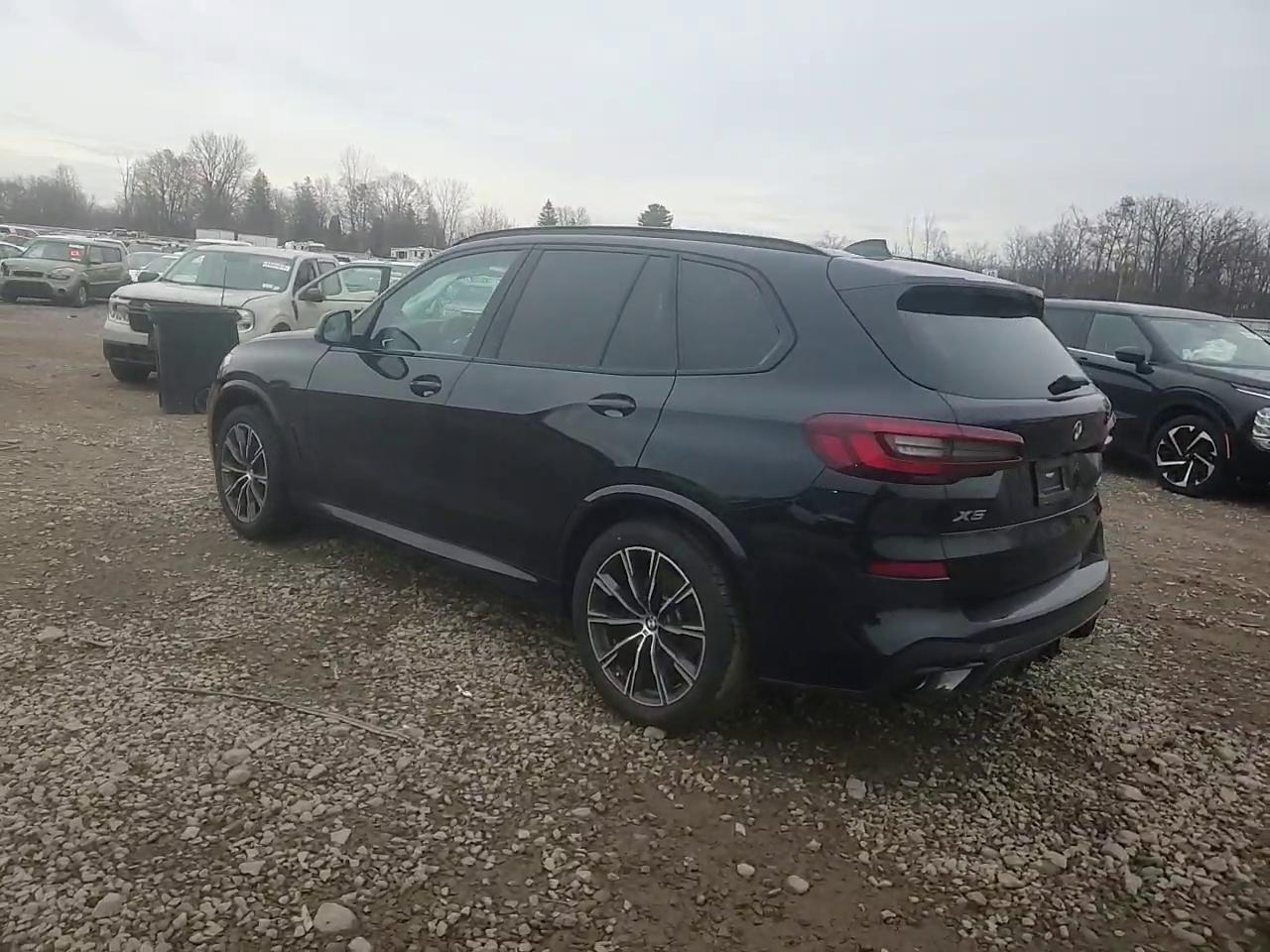 Фото: 5UXCR6C06P9P20229