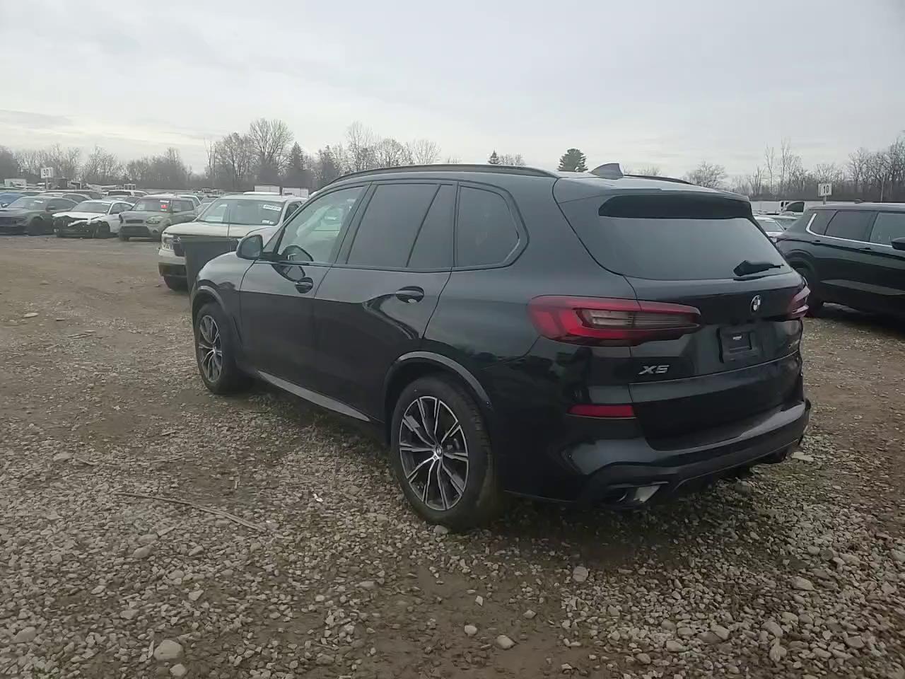 Фото: 5UXCR6C06P9P20229