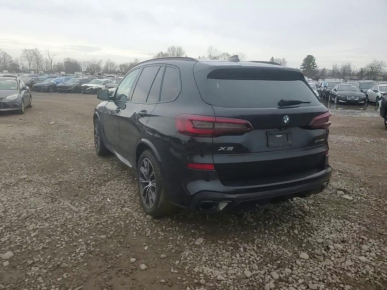 Фото: 5UXCR6C06P9P20229