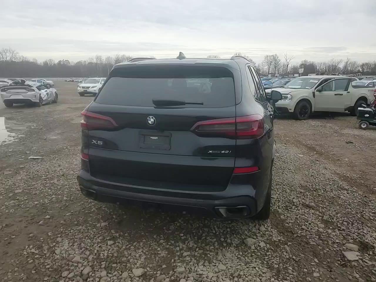 Фото: 5UXCR6C06P9P20229