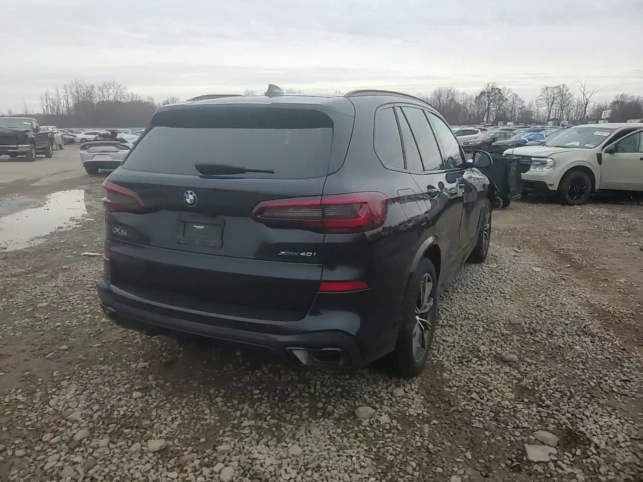 Фото: 5UXCR6C06P9P20229