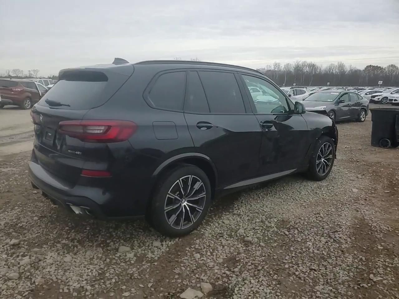 Фото: 5UXCR6C06P9P20229