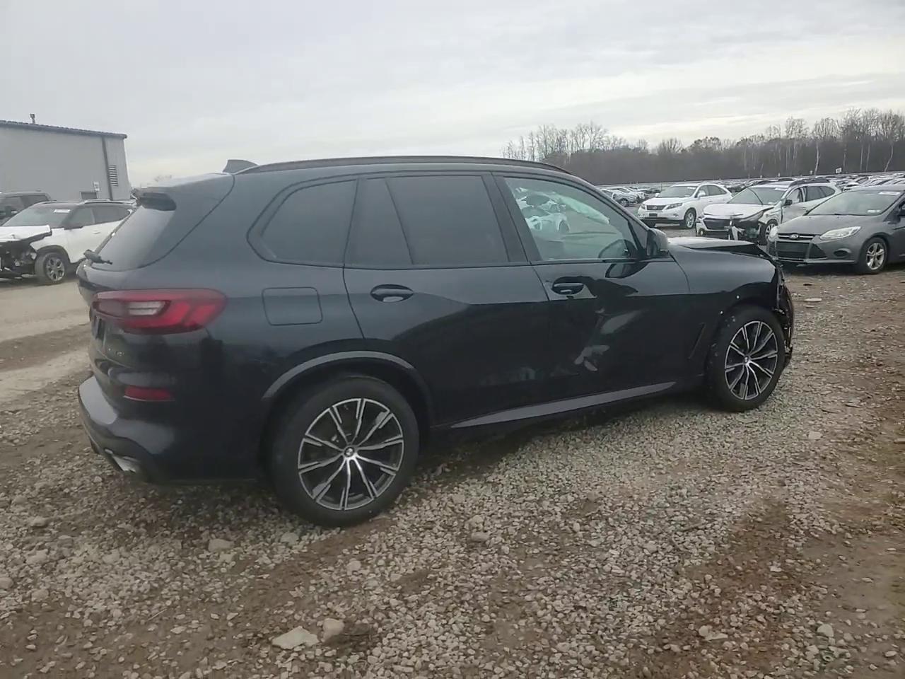 Фото: 5UXCR6C06P9P20229