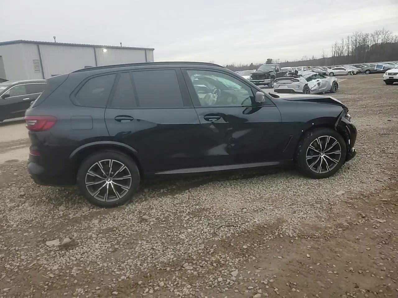 Фото: 5UXCR6C06P9P20229