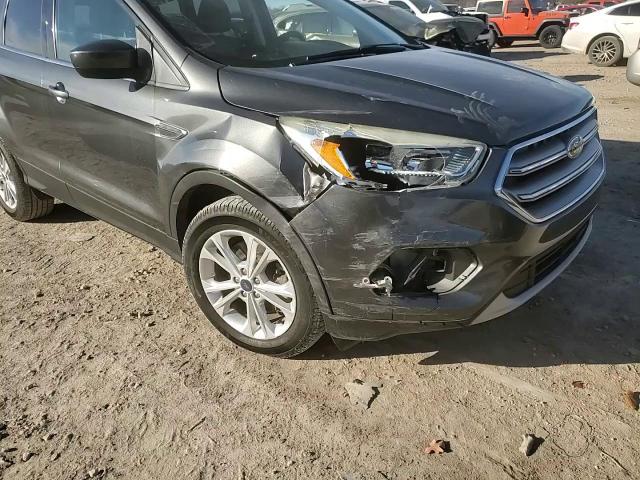 2017 Ford Escape Se VIN: 1FMCU0G96HUE53125 Lot: 94888265