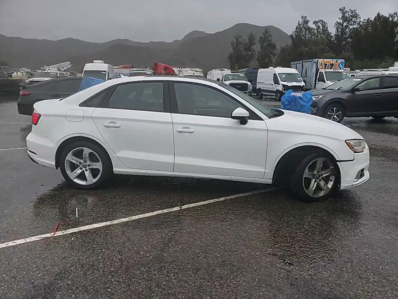 Фото: WAUB8GFF2H1020520