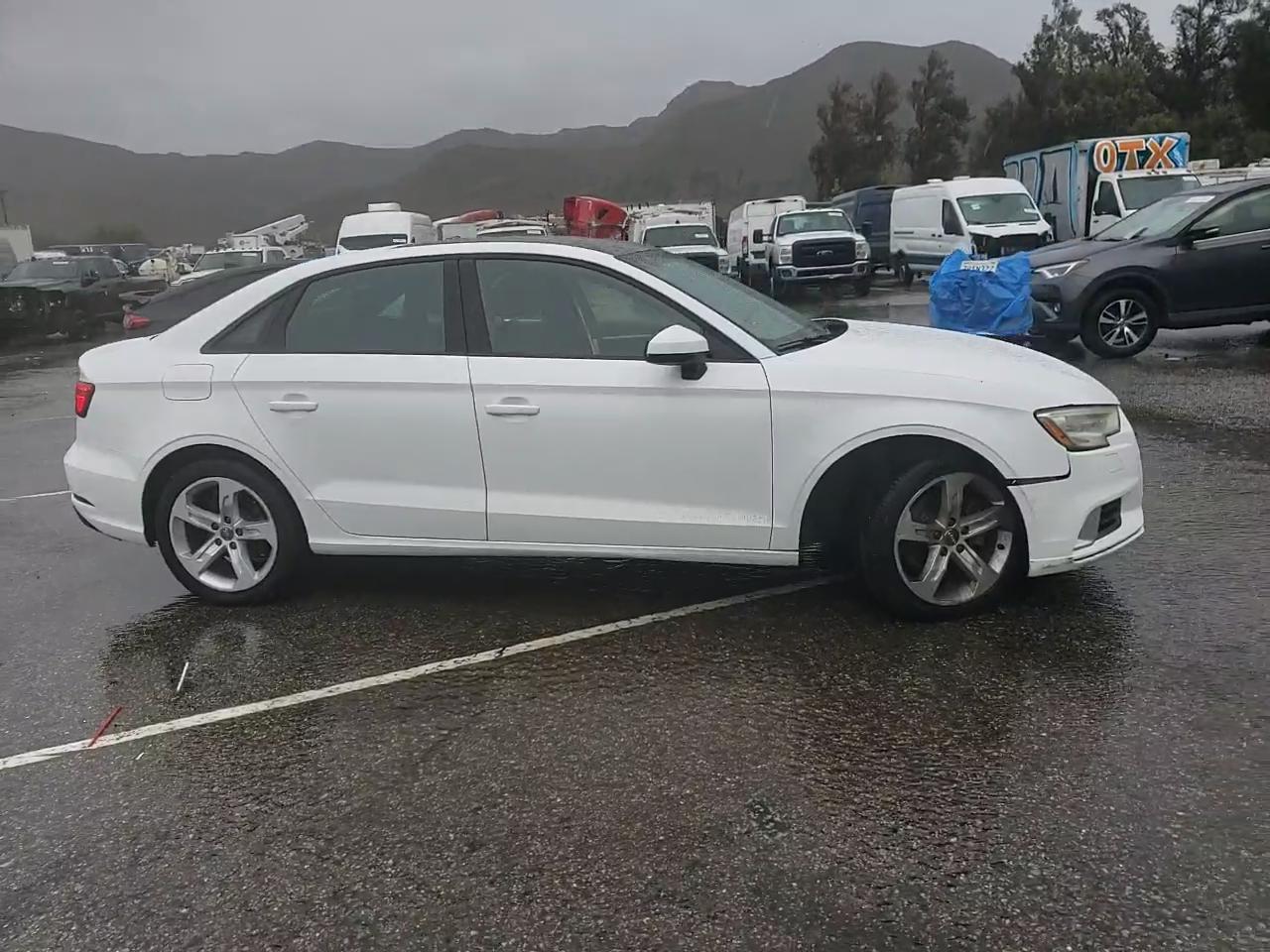 Фото: WAUB8GFF2H1020520