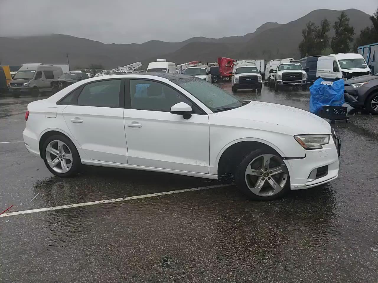 Фото: WAUB8GFF2H1020520