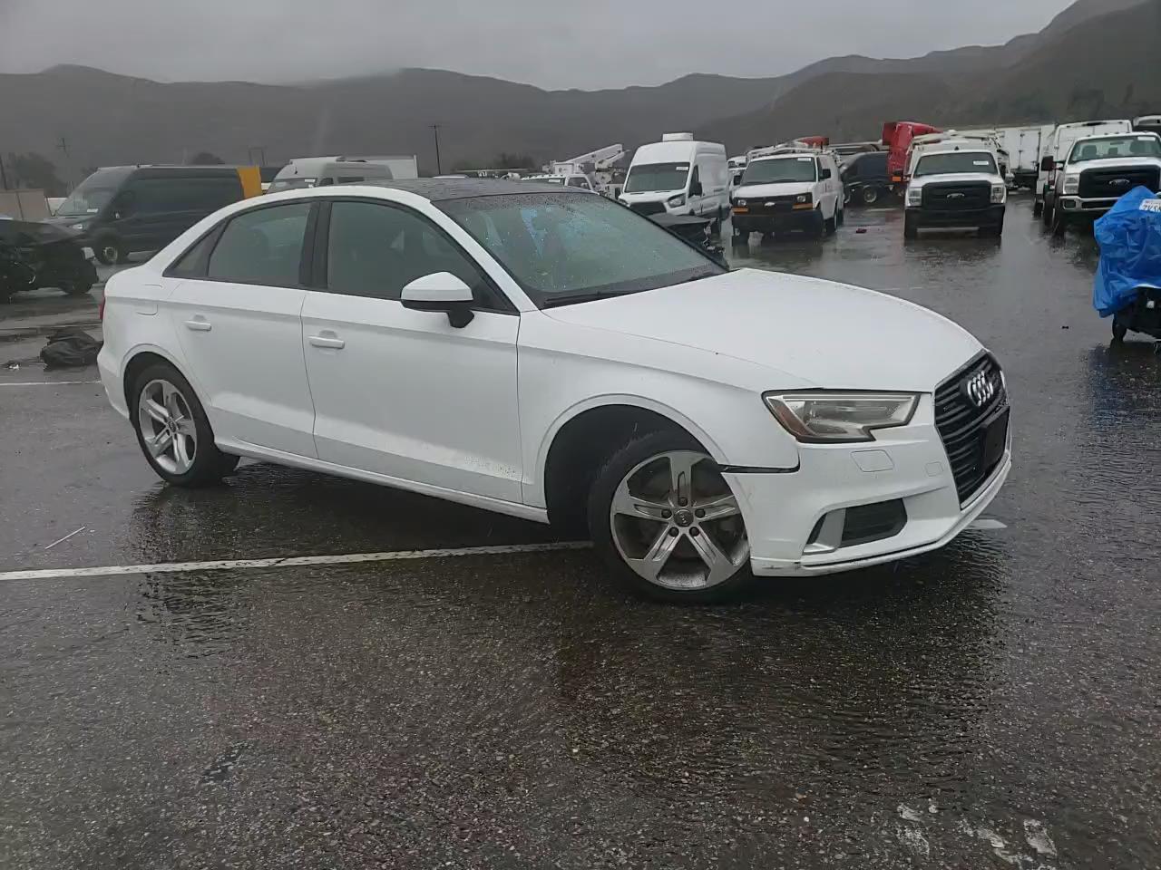 Фото: WAUB8GFF2H1020520