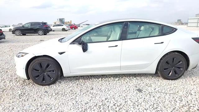 2025 Tesla Model 3 VIN: 5YJ3E1EA9SF938976 Lot: 93082875