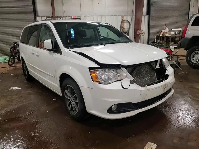 2017 Dodge Grand Caravan Sxt VIN: 2C4RDGCG4HR599760 Lot: 93841565