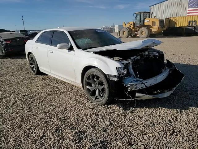 2021 Chrysler 300 Touring VIN: 2C3CCAAG8MH680001 Lot: 91785855