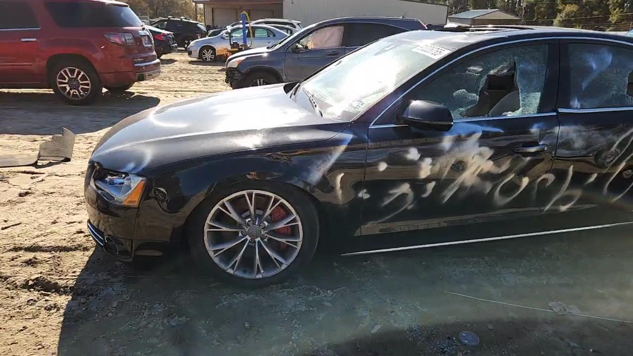 Фото: WAUAVAFDXBN016571