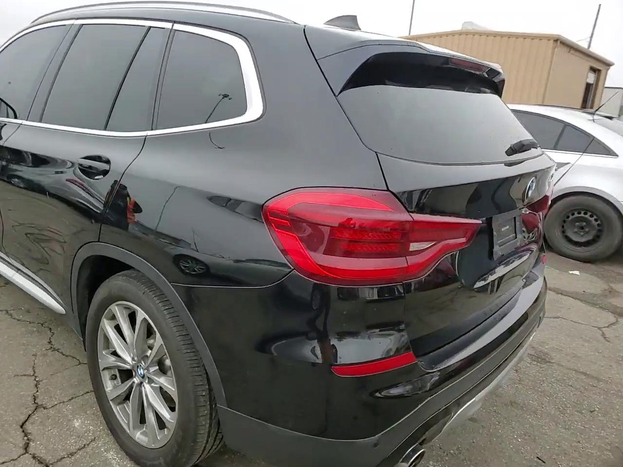 Фото: 5UXTR9C58JLC76846