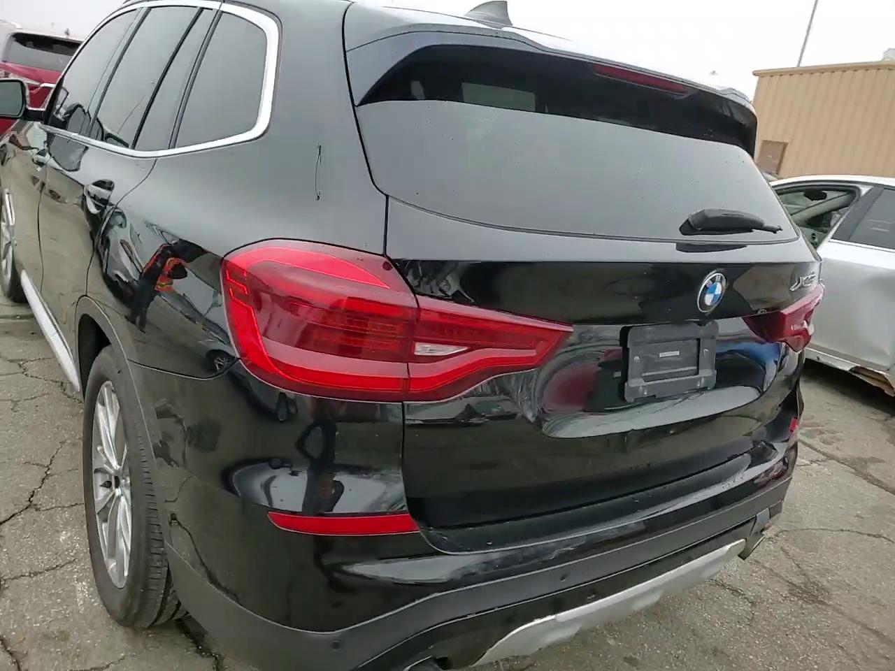 Фото: 5UXTR9C58JLC76846