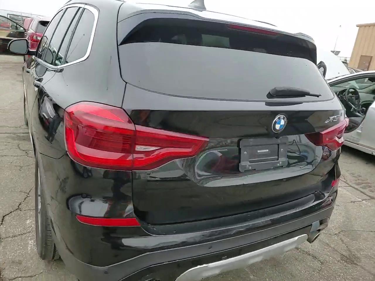 Фото: 5UXTR9C58JLC76846