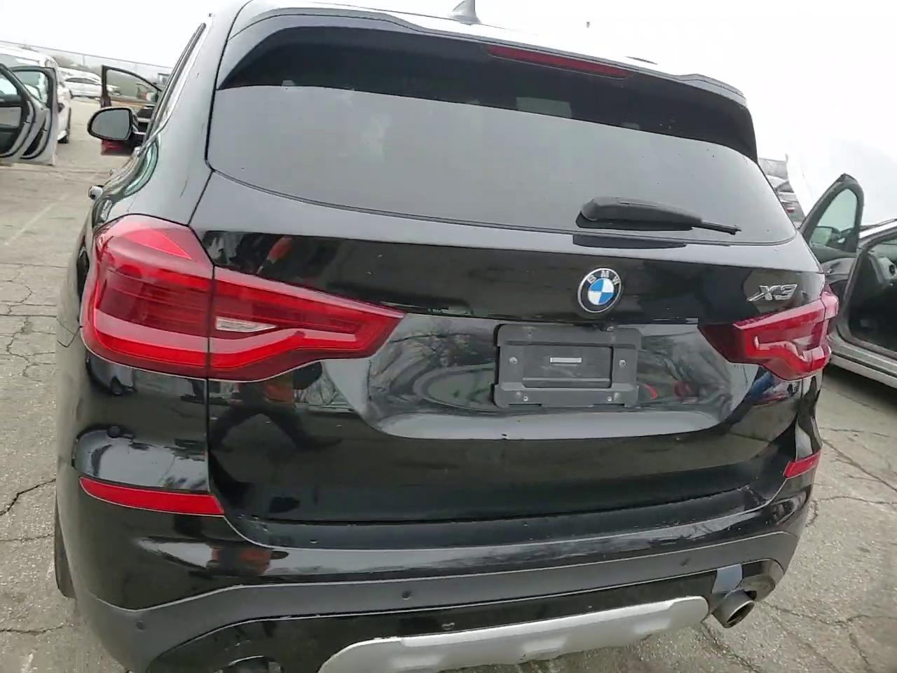 Фото: 5UXTR9C58JLC76846