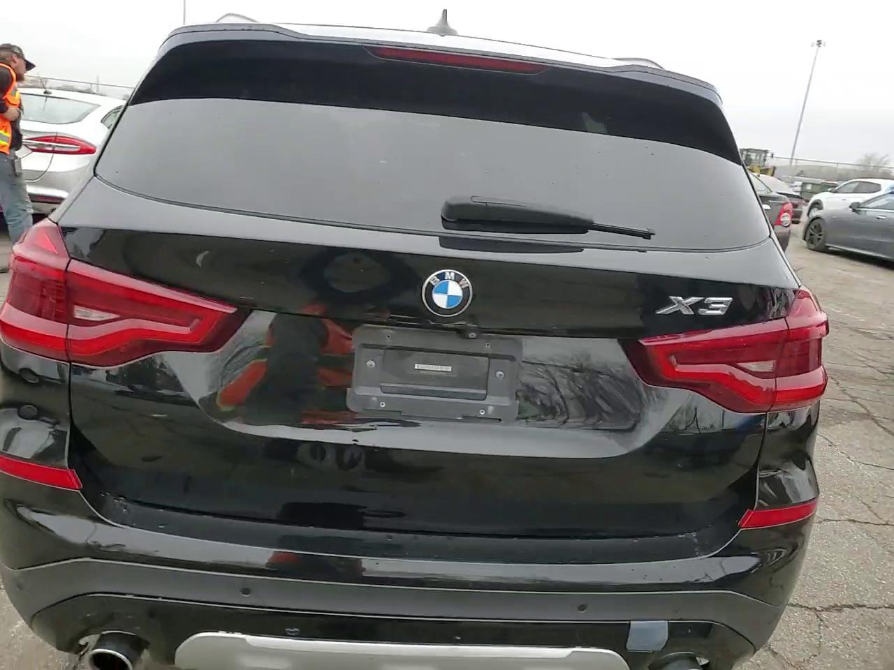 Фото: 5UXTR9C58JLC76846