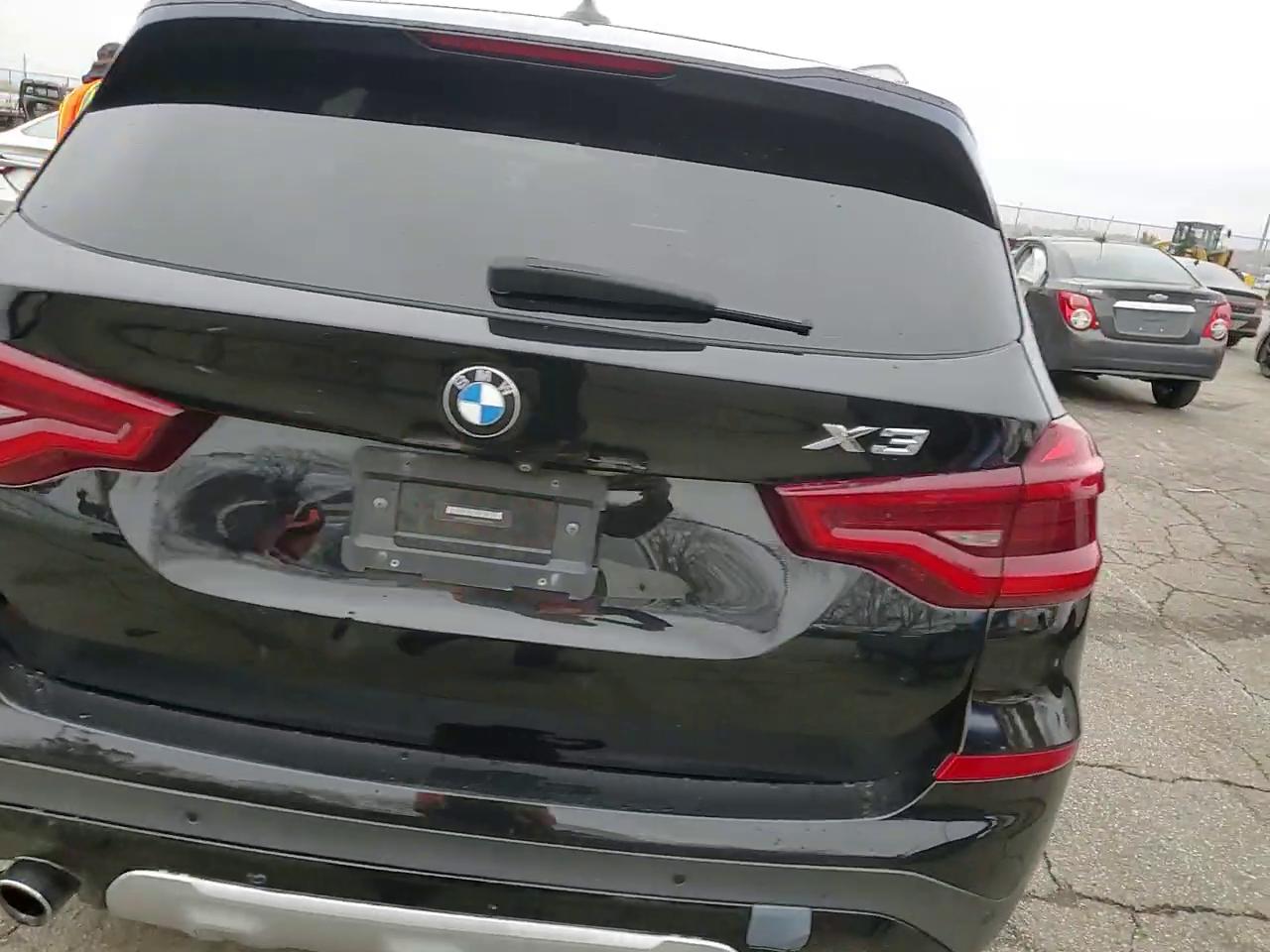 Фото: 5UXTR9C58JLC76846