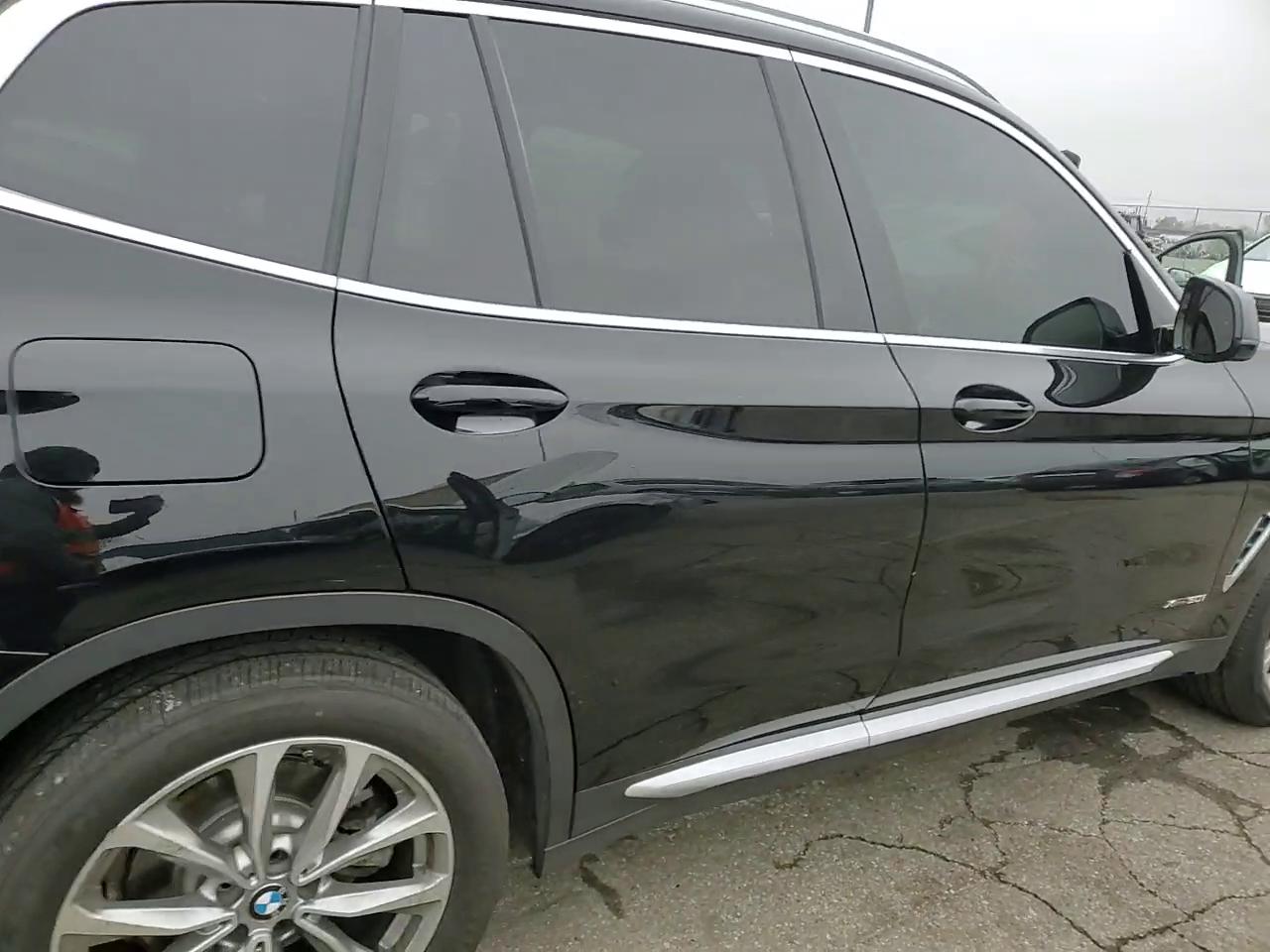 Фото: 5UXTR9C58JLC76846