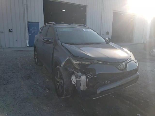 2017 Toyota Rav4 Xle VIN: JTMRFREV6HD218012 Lot: 90524115