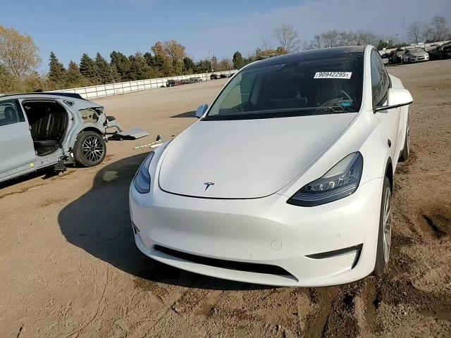 2020 Tesla Model Y VIN: 5YJYGDEE5LF028232 Lot: 90942295