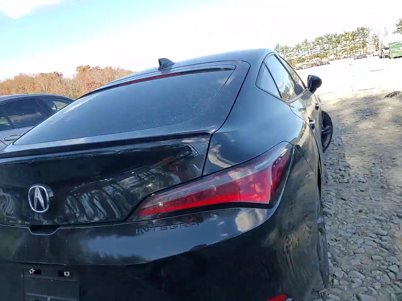 Фото: 19UDE4H35RA005406