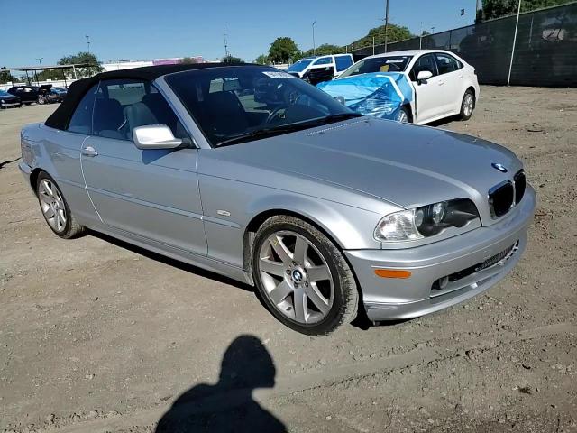 2003 BMW 325 Ci VIN: WBABS33483PG89400 Lot: 94750305
