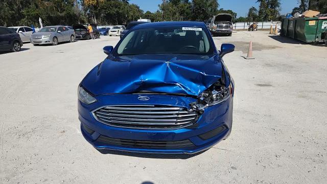 2017 Ford Fusion S VIN: 3FA6P0G73HR402900 Lot: 93270685