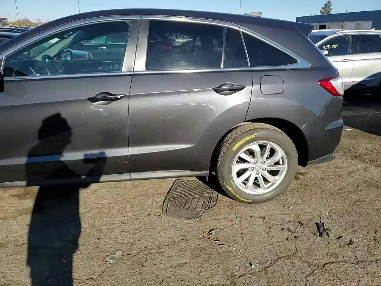 Фото: 5J8TB4H34GL027497