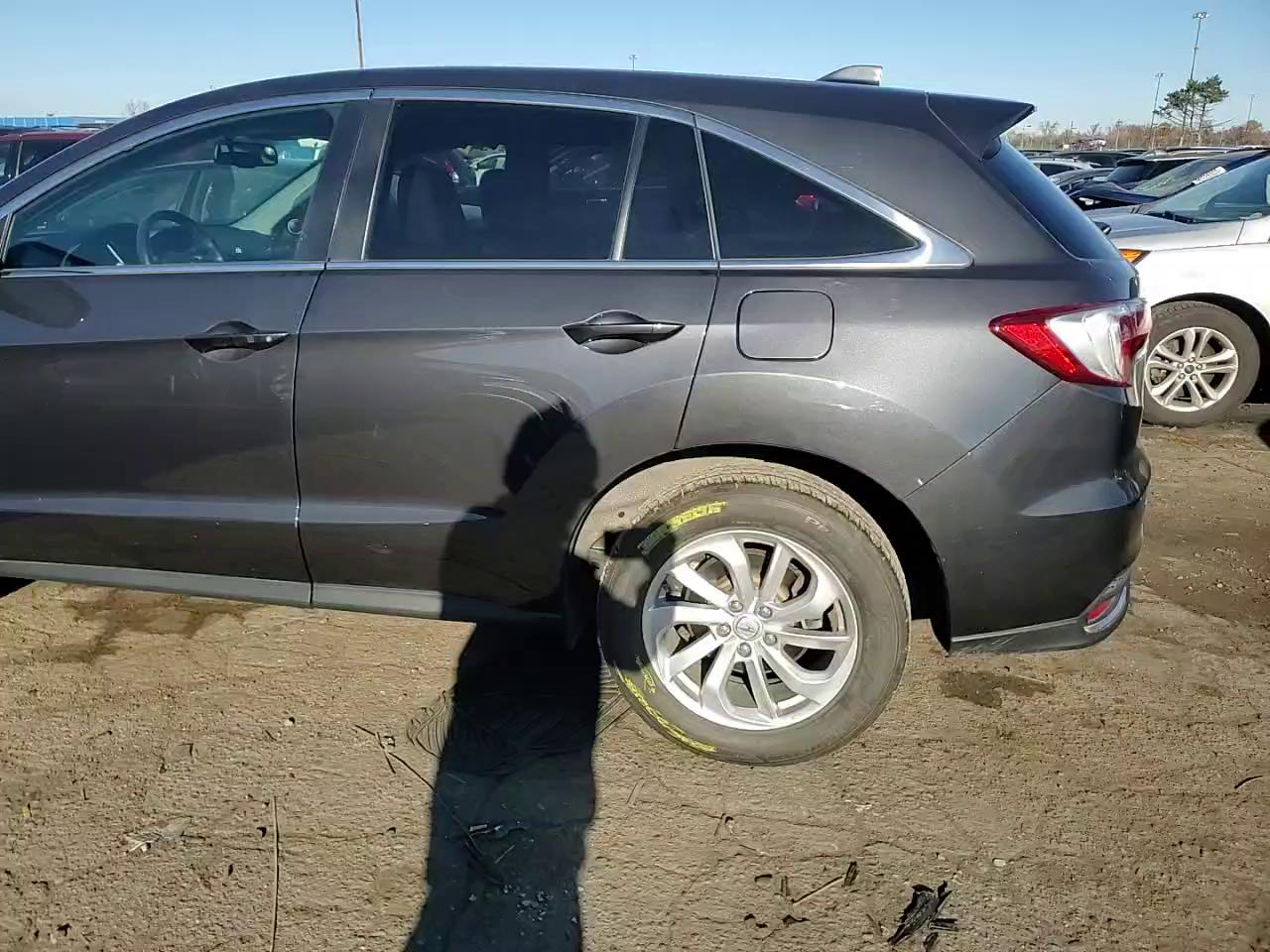 Фото: 5J8TB4H34GL027497